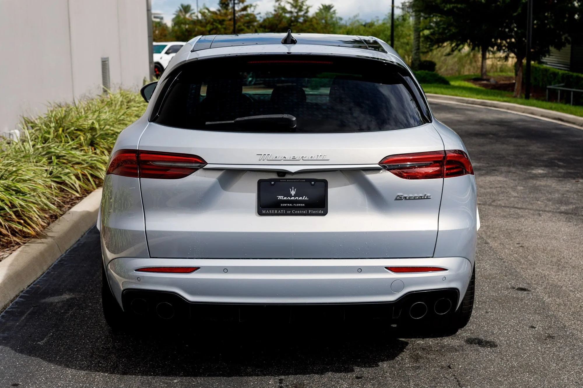 Used 2023 Bianco Astro Metallic Maserati Modena image 4