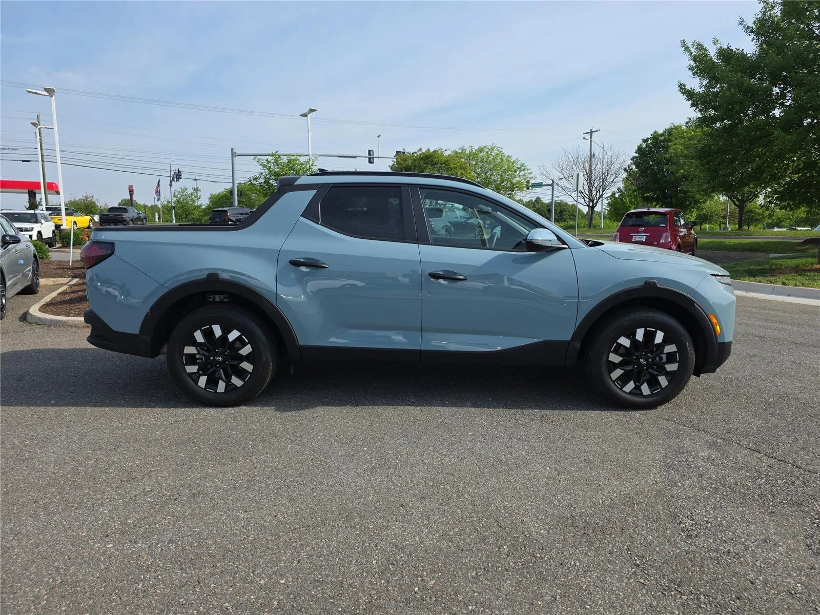 Used 2025 Blue Stone Hyundai SEL image 3