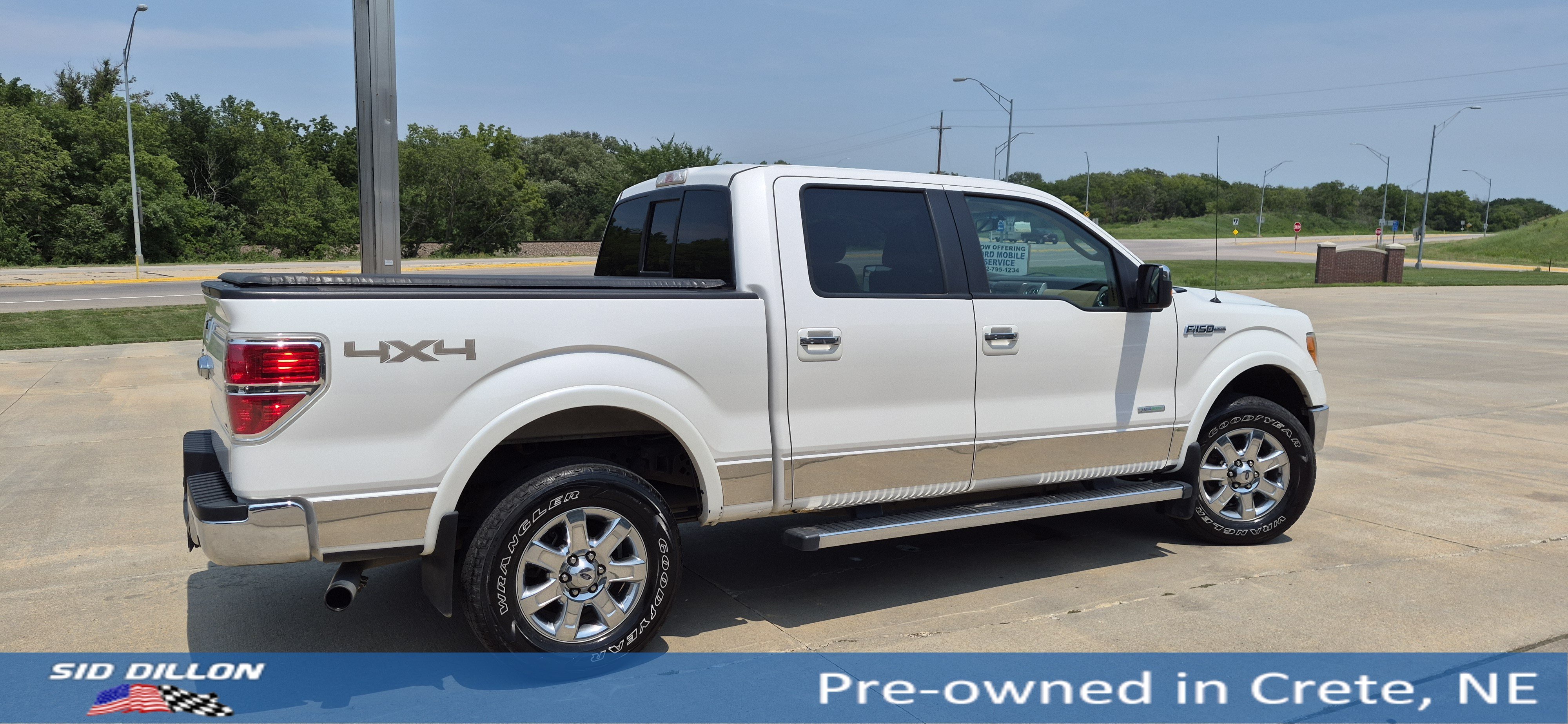 Used 2013 White Ford Lariat image 11