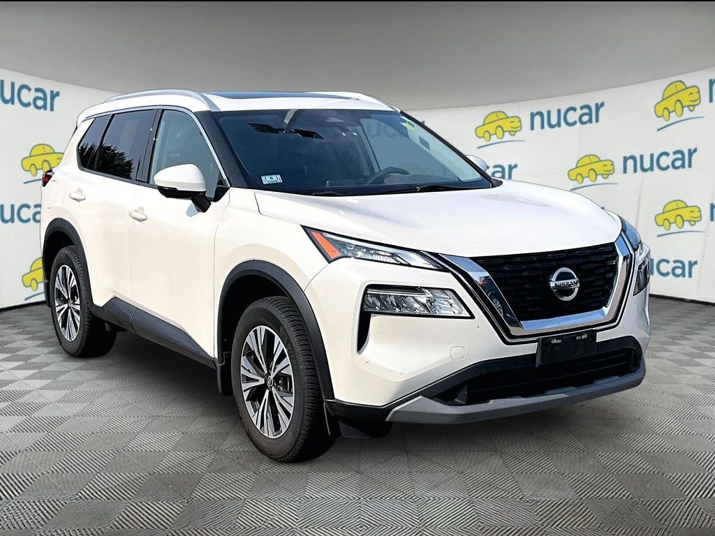 Used 2021 White Nissan SV image 1