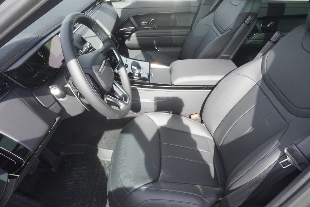 New 2026 Carpathian Grey Land Rover SE image 19