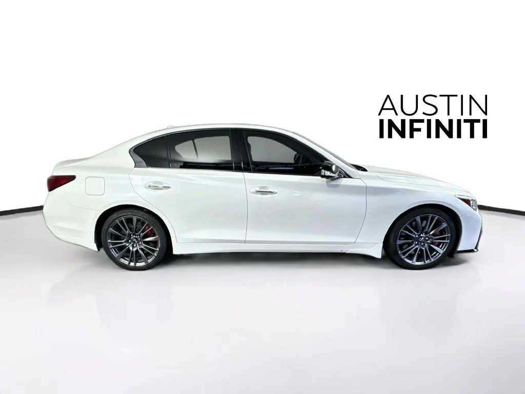 Certified Used 2023 White INFINITI Red Sport 400 image 11