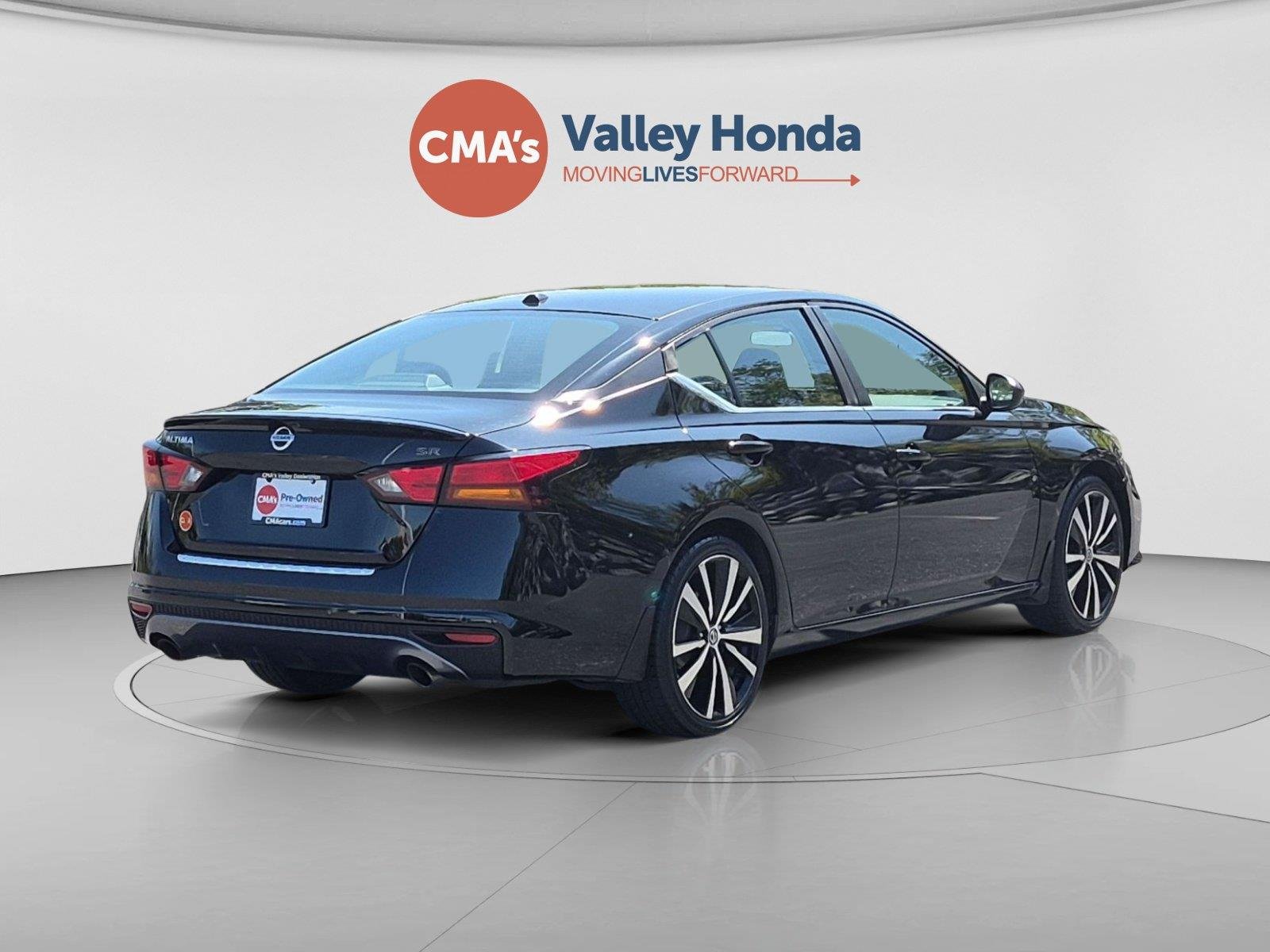 Used 2020 Super Black Nissan 2.5 SR image 5