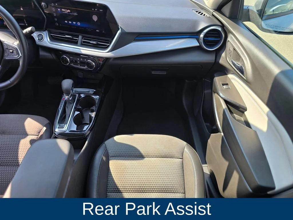 Used 2024 Sterling Gray Metallic Chevrolet LT image 17
