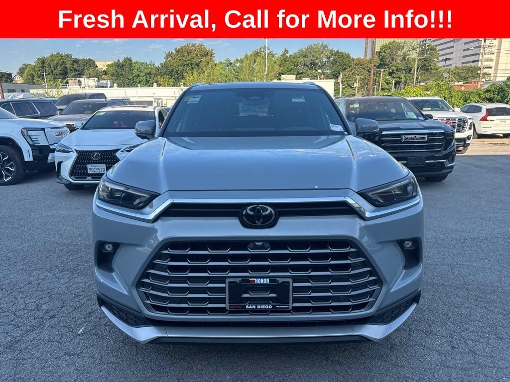 Used 2025 Toyota Grand Highlander Limited with VIN 5TDADAB5XSS017962 for sale in Kansas City