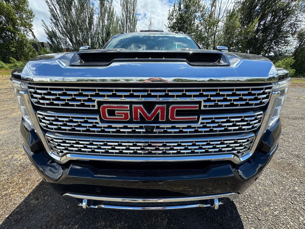 Used 2022 Ebony Twilight Metallic GMC Denali image 50