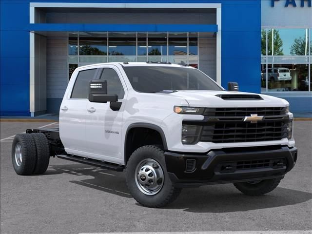 New 2026 Summit White Chevrolet Work Truck image 7