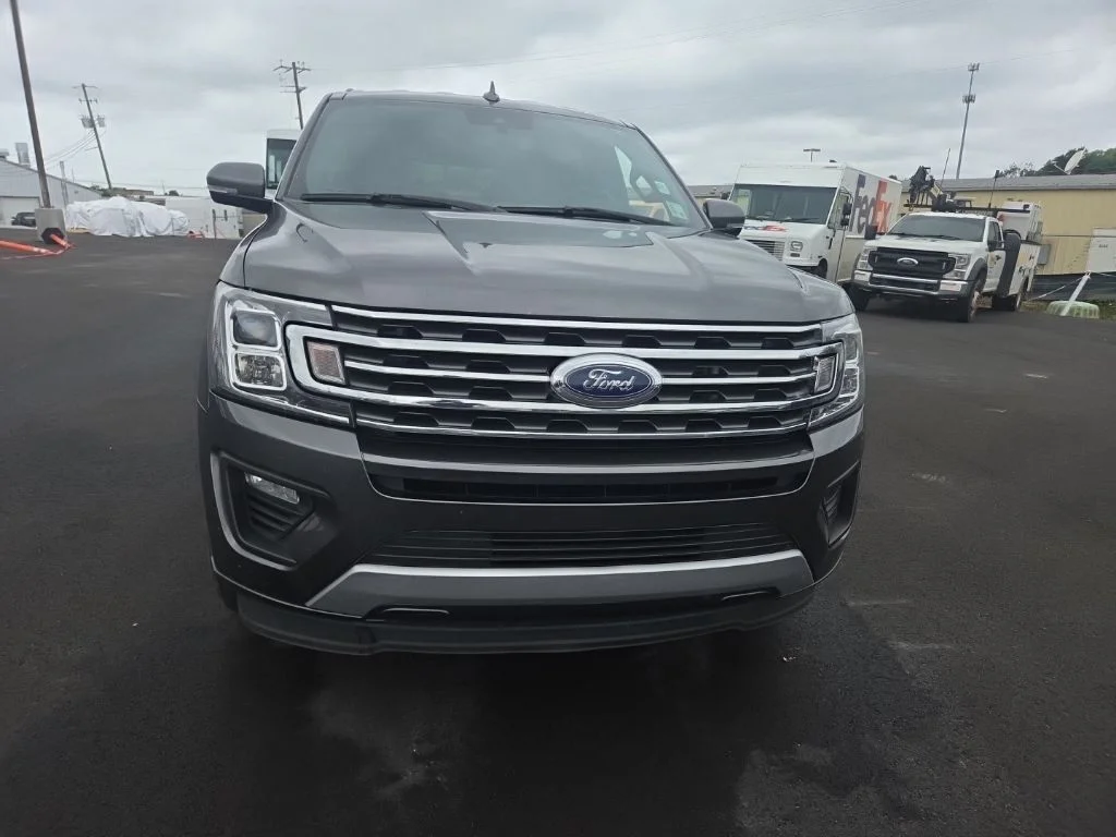Used 2020 Magnetic Ford XLT image 2