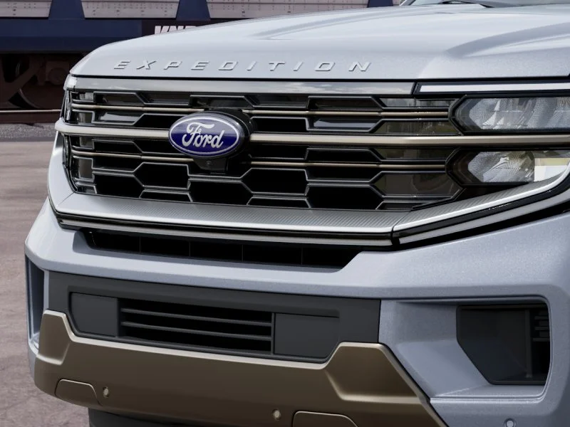 New 2027 Glacier Gray Metallic Tri-Coat Ford MAX King Ranch® image 17