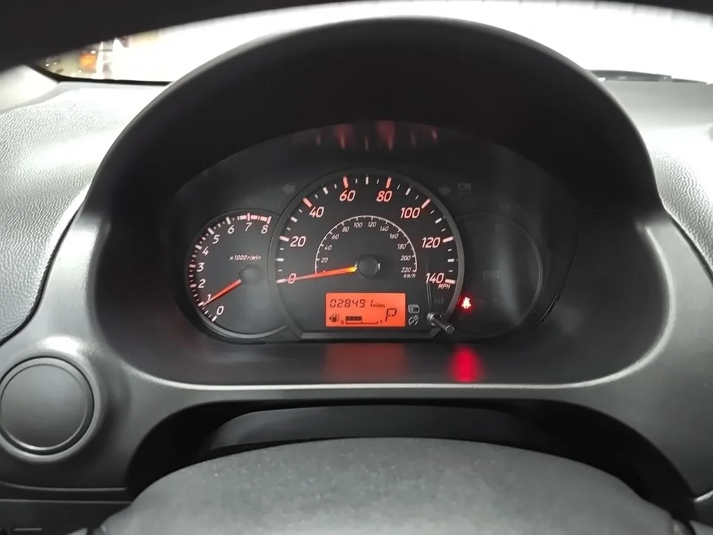 Used 2024 Red Mitsubishi ES image 24