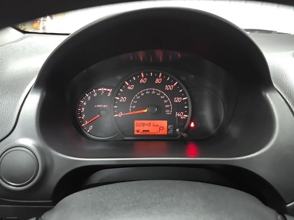 Used 2024 Red Mitsubishi ES image 24