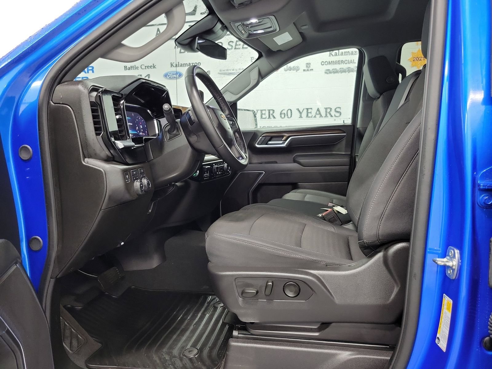 Used 2025 Blue Chevrolet LT image 8