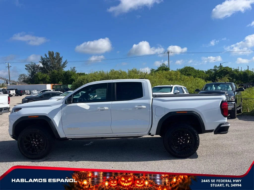 New 2026 Summit White GMC Elevation image 4