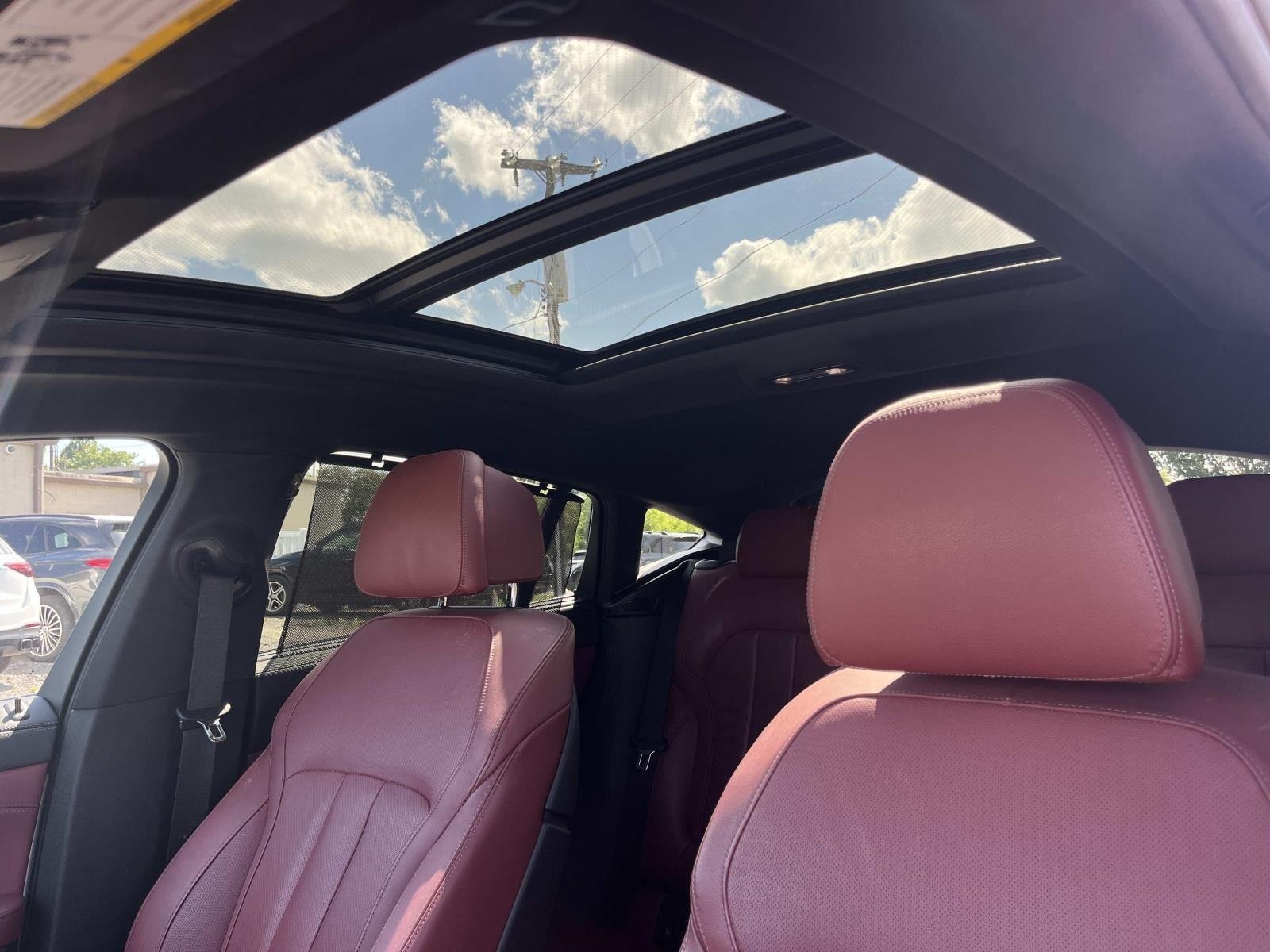Used 2021 Mineral White Metallic BMW M50i image 29