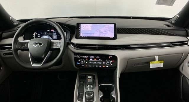 New 2027 2T RAD WHT INFINITI Autograph AWD image 21