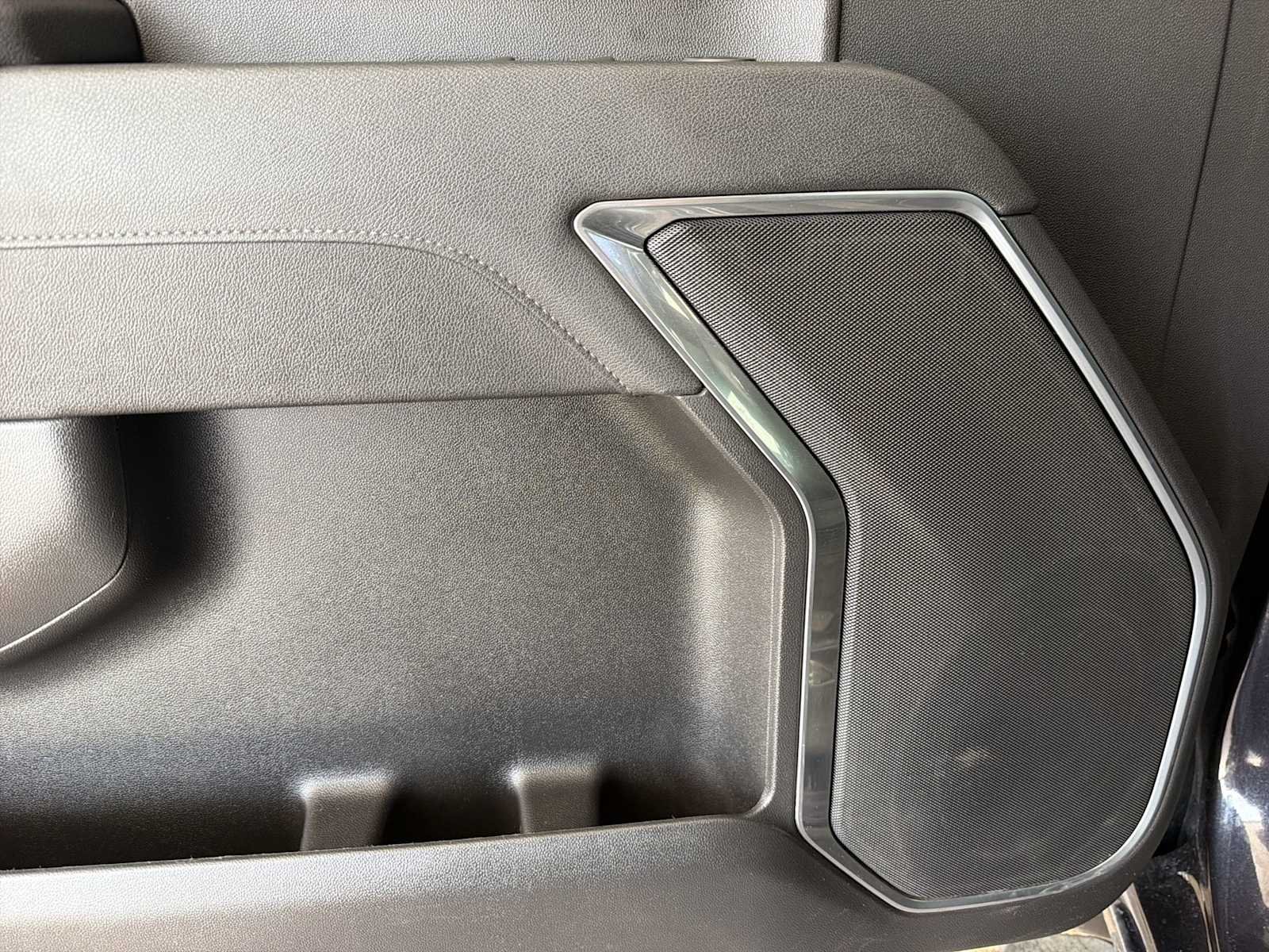 Used 2026 Titanium Rush Metallic GMC SLT image 24