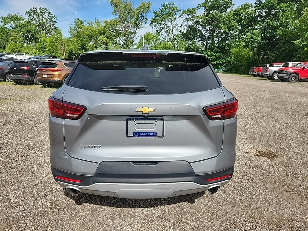 Used 2025 Sterling Gray Metallic Chevrolet 2LT image 6
