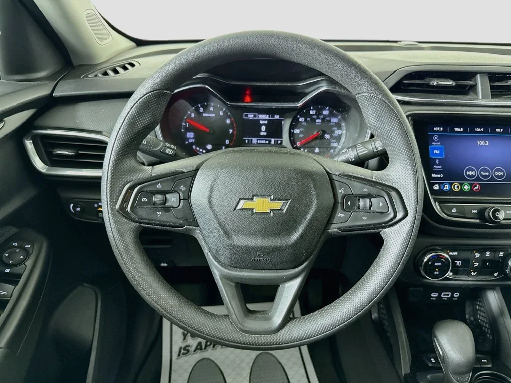 Used 2023 White Chevrolet LT image 11