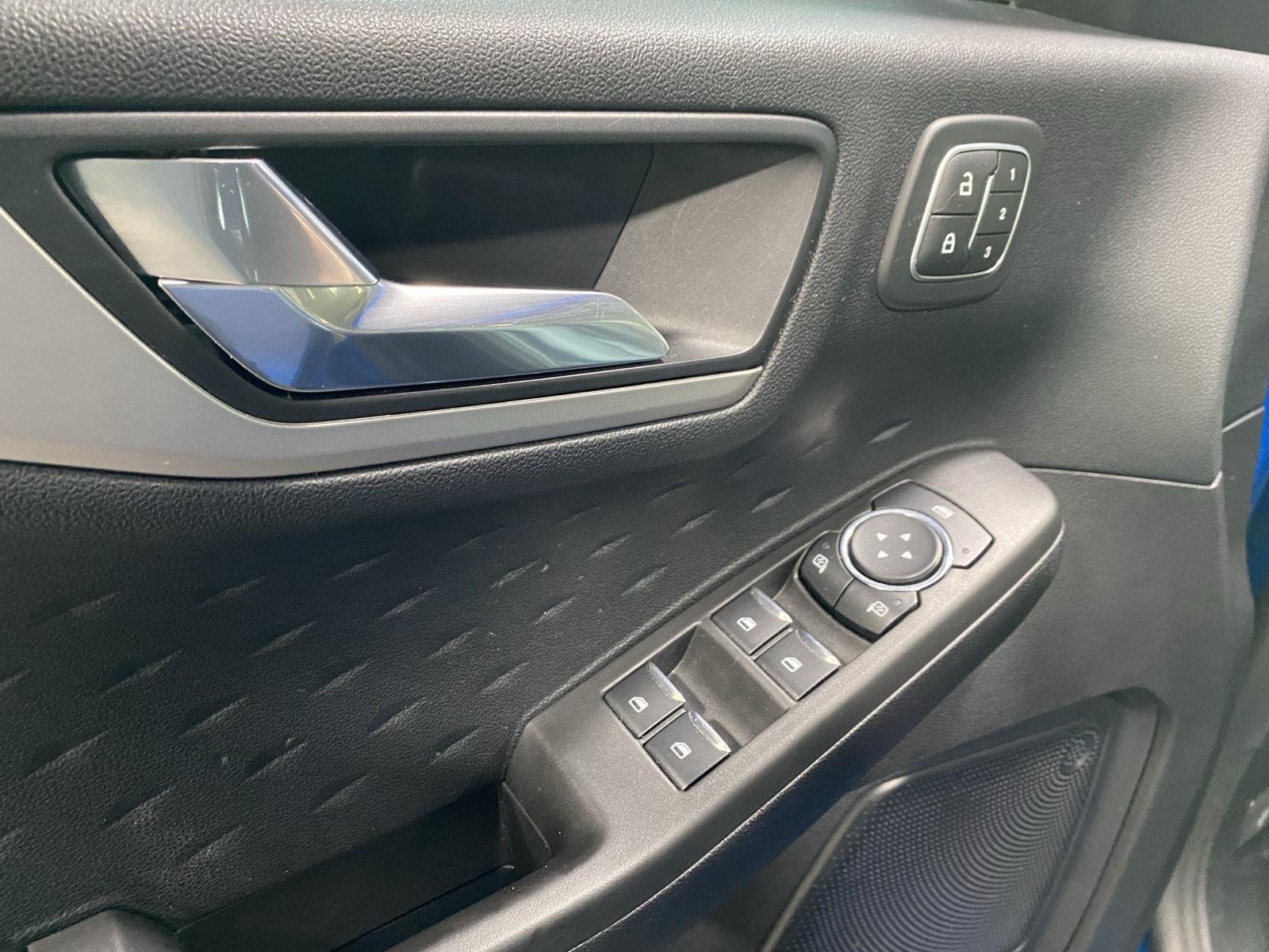 Used 2020 Velocity Blue Ford SEL image 16