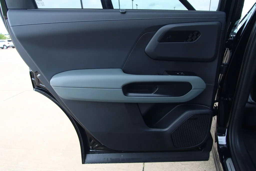 New 2027 Black Kia X-Line SX image 46