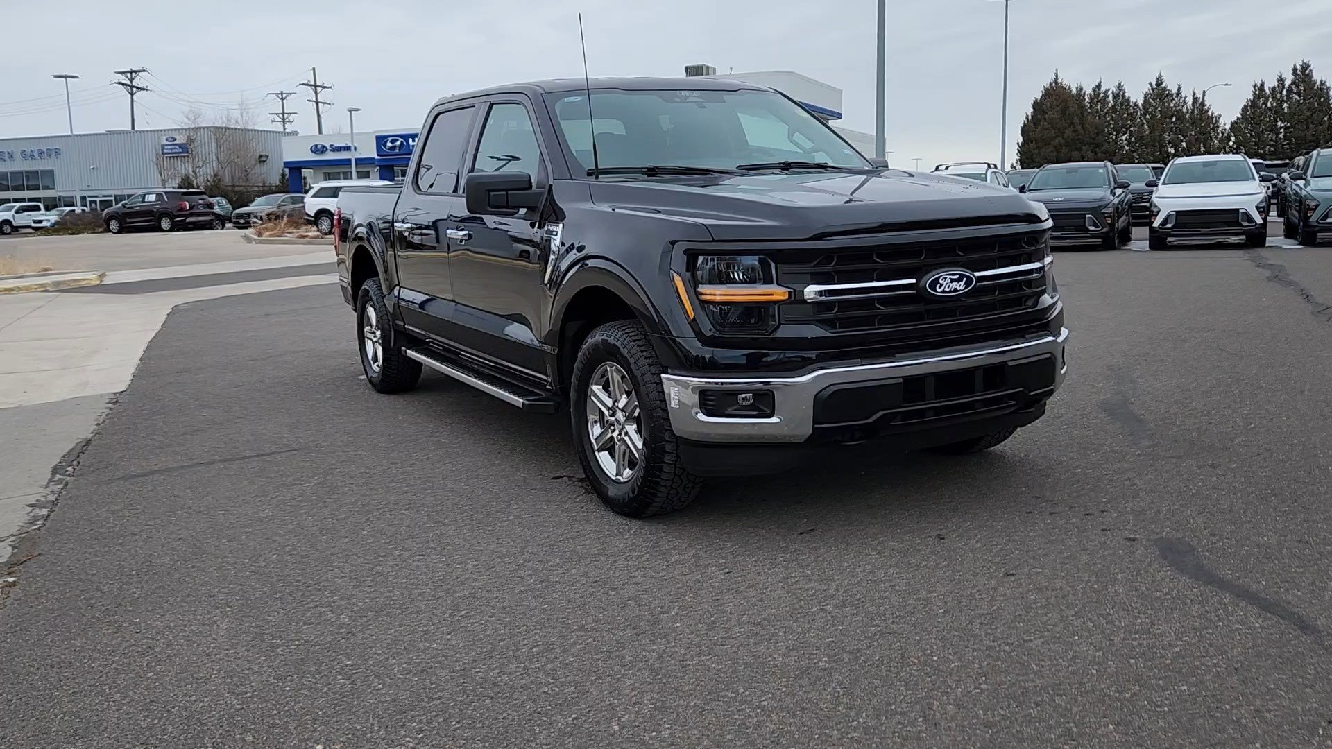 2025 Ford F-150 XLT - Photo 4