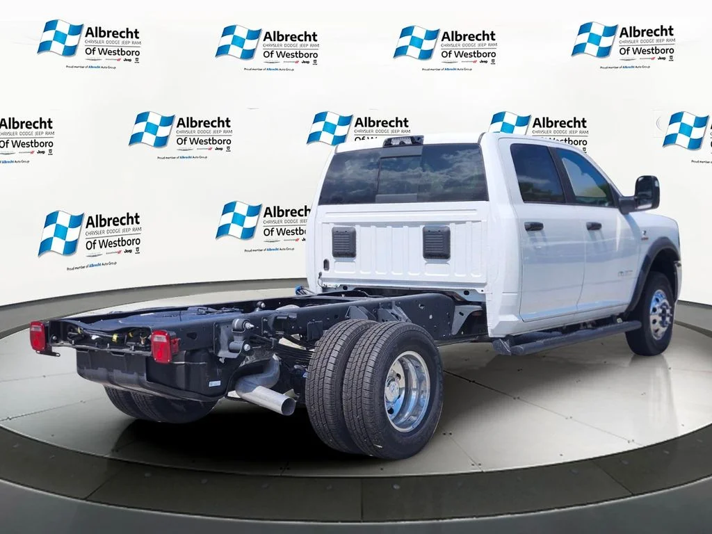 New 2026 Bright White Clearcoat RAM Tradesman image 5