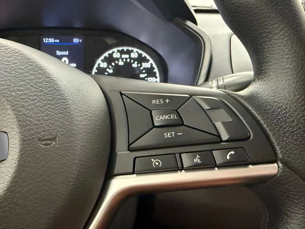 Used 2022 Silver Nissan 2.5 S image 19