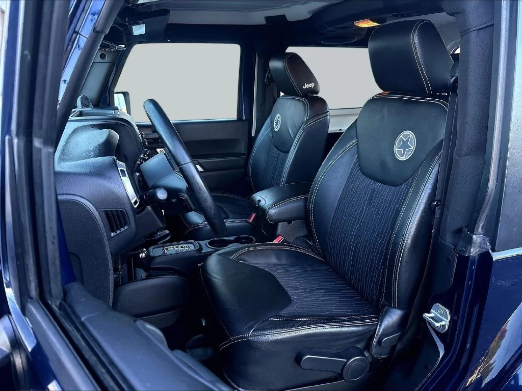 Used 2013 True Blue Pearlcoat Jeep Sport image 25
