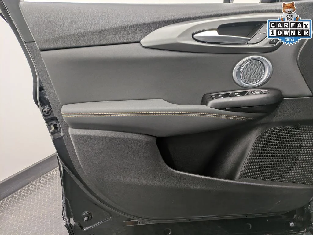Used 2025 Black Alfa Romeo  image 8