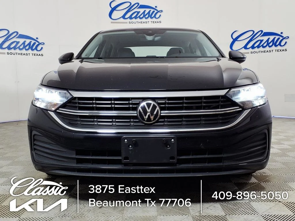 Used 2024  Volkswagen 1.5T SE image 3