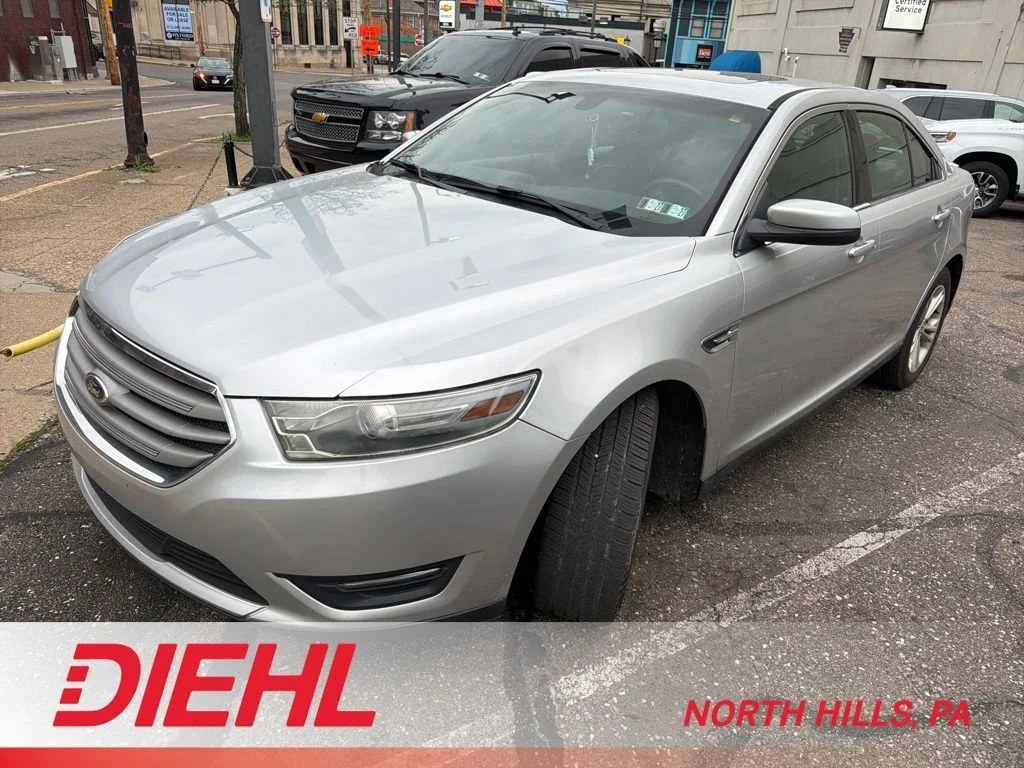 2013 Ford Taurus SEL FWD's photo