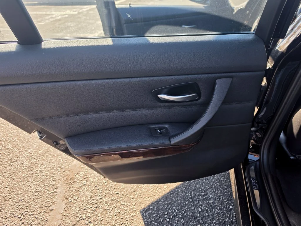 Used 2011 Black BMW 328i image 11