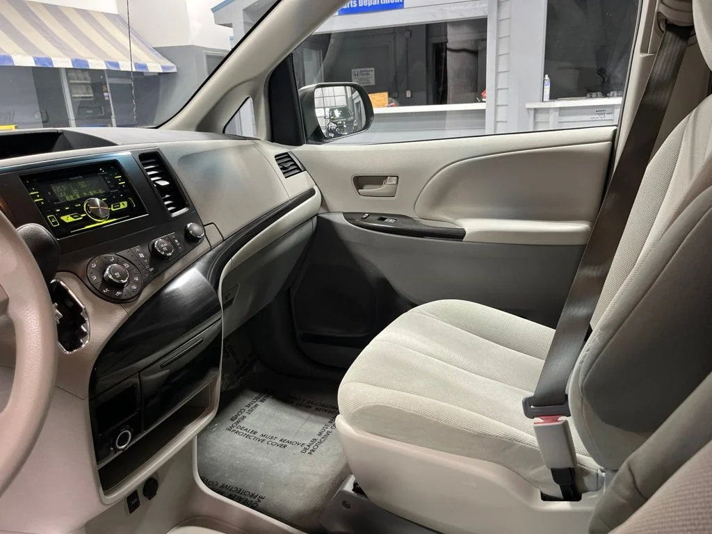 Used 2012 Predawn Gray Mica Toyota Base image 14
