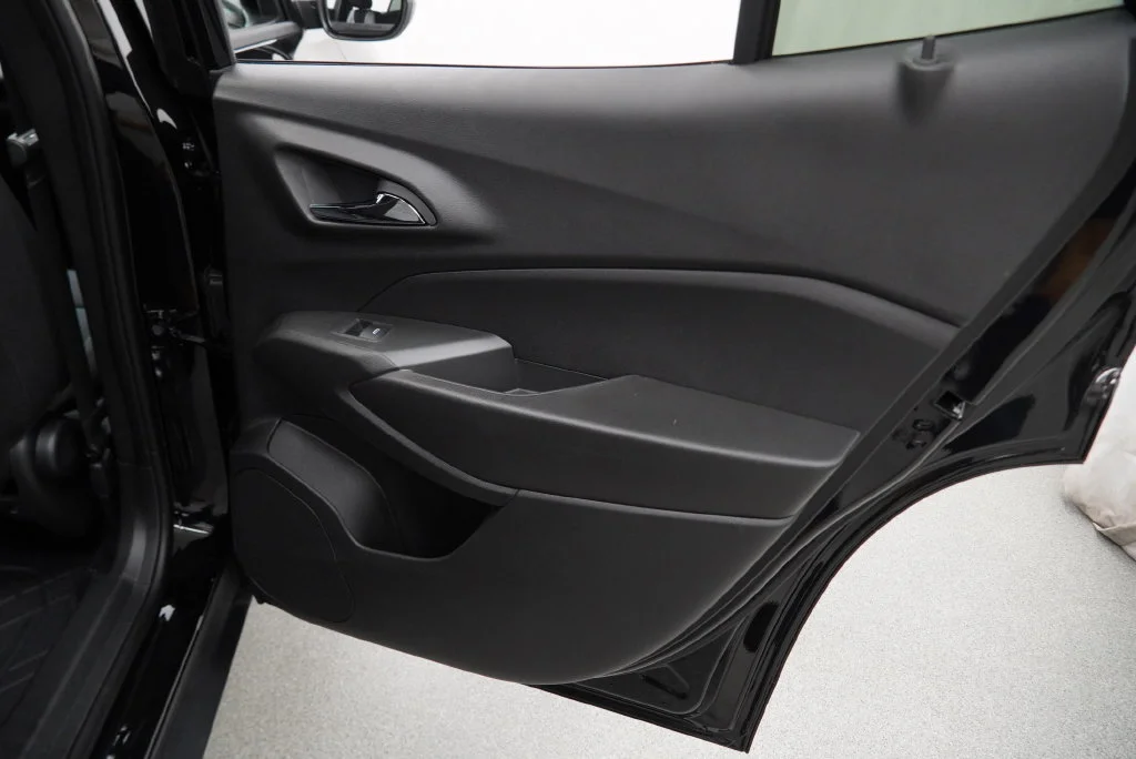 New 2026 Mosaic Black Metallic Chevrolet 1RS image 33