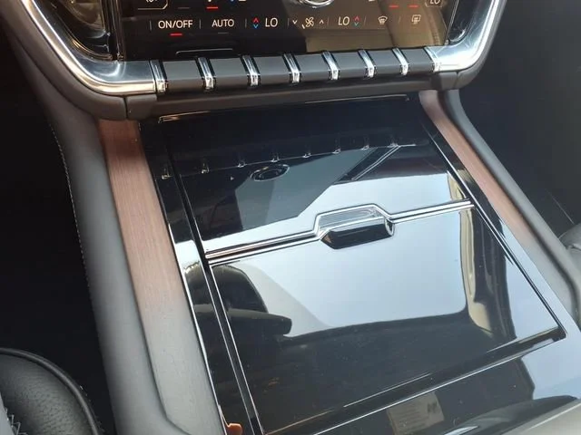 Used 2025 Sterling Metallic GMC Denali image 22