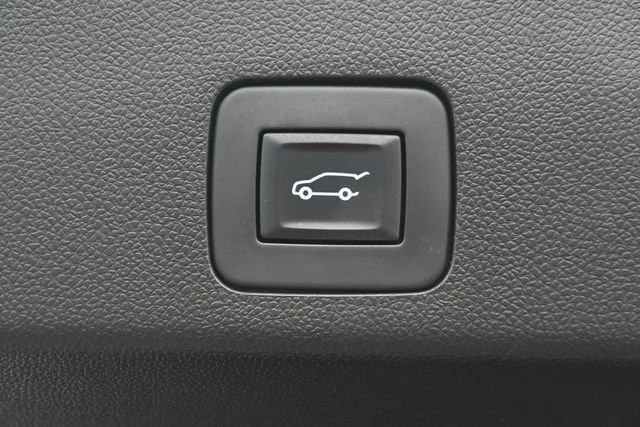 Used 2023 SUNSET GLOW METALLIC Buick Select image 24