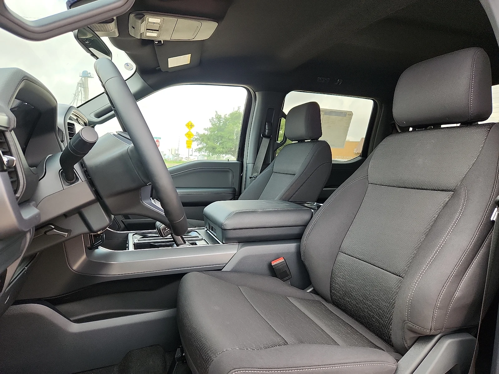New 2026 Agate Black Metallic Ford XLT image 17