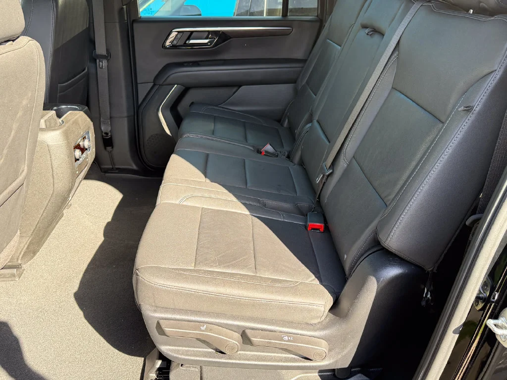 Used 2025 Black Chevrolet Z71 image 14
