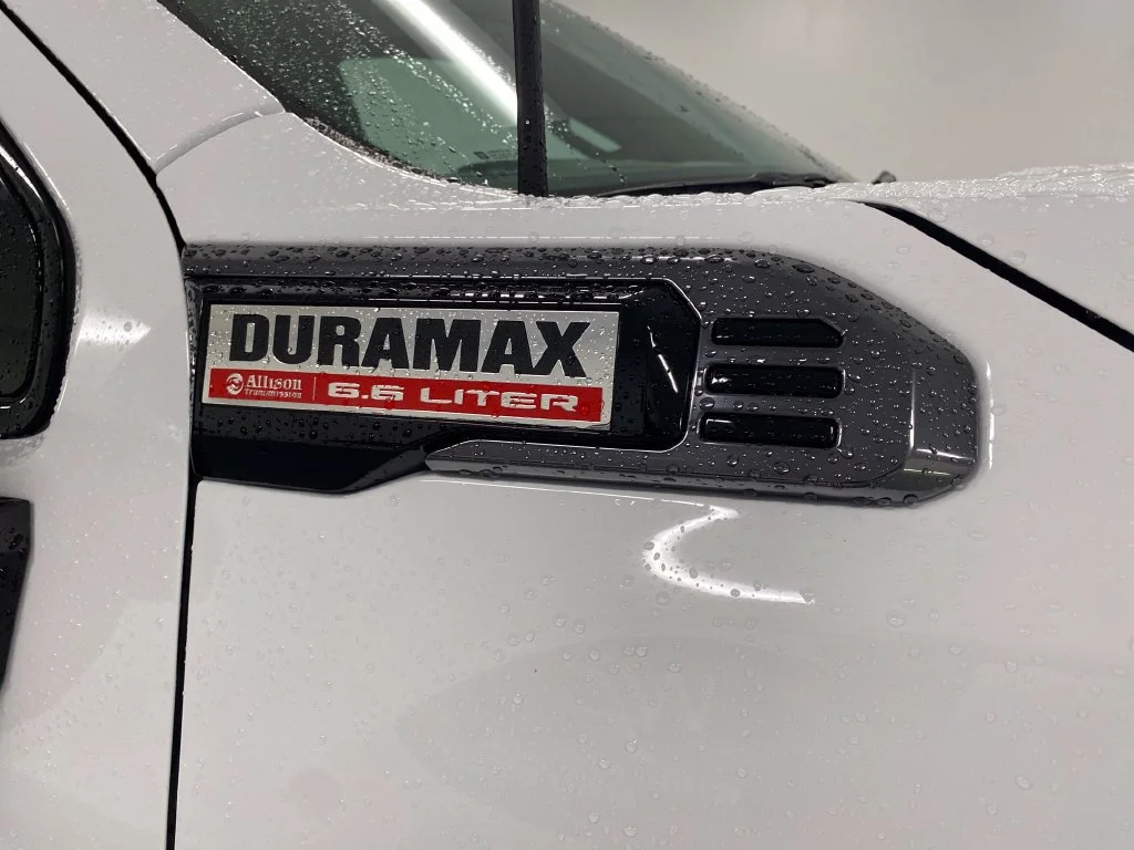 Used 2026 White GMC AT4 image 6