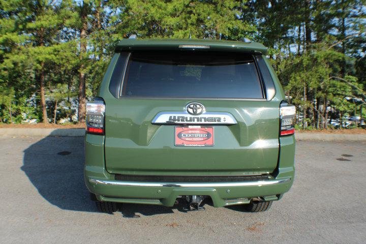 Certified Used 2022 ARMY GREEN Toyota  image 18