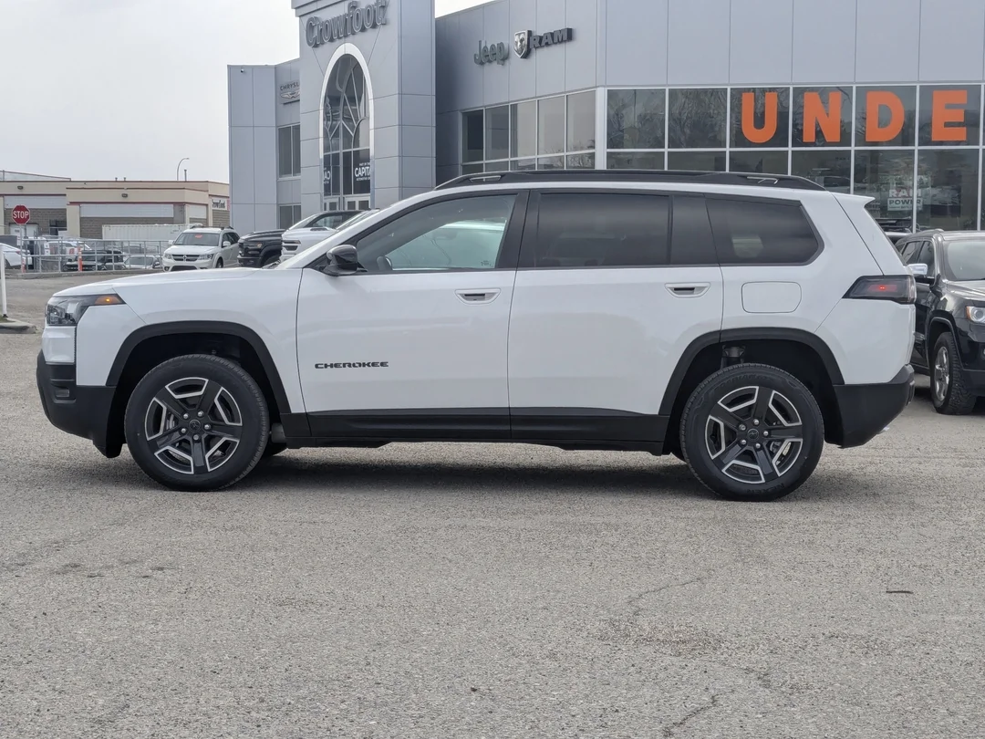 New 2026 White Jeep Laredo - - 4x4 - 1.6L Turbo Hybrid - Uconnect 5 w/ 12.3 Screen & More! image 5