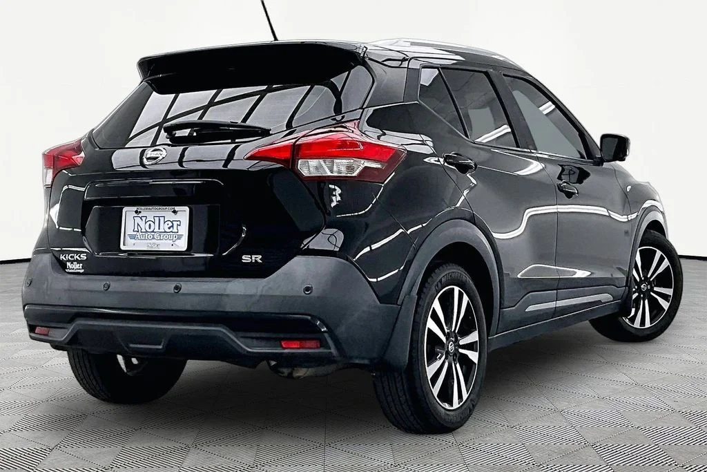 Used 2020 Nissan Kicks SR with VIN 3N1CP5DV5LL486794 for sale in Kansas City