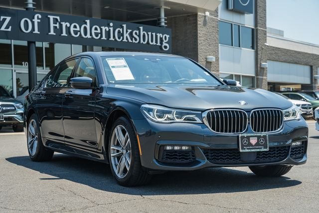 2016 BMW 7 Series 750i xDrive's photo