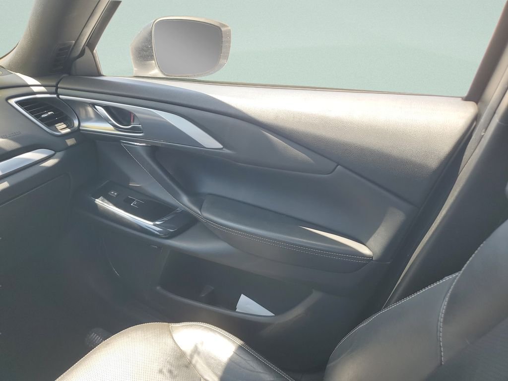 Used 2021 White Mazda Grand Touring image 13