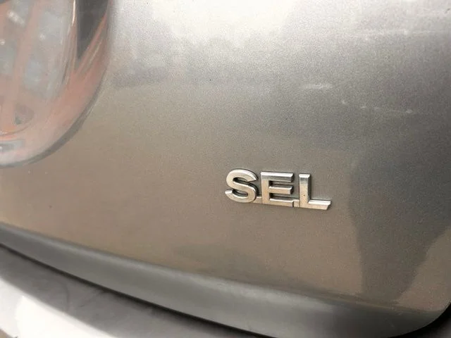 Used 2022  Mitsubishi  image 10