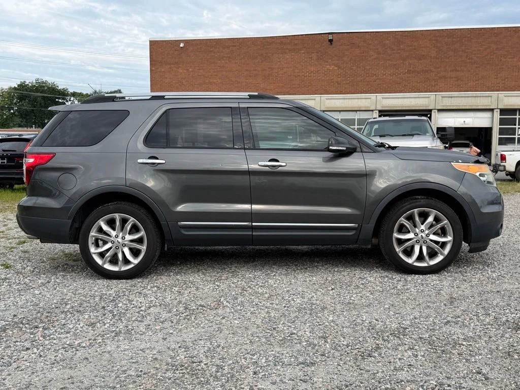 Used 2015  Ford XLT image 3