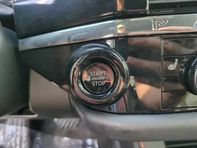 New 2026 Boulder Gray Pearl / Super Black Two-tone Nissan Rock Creek® image 24