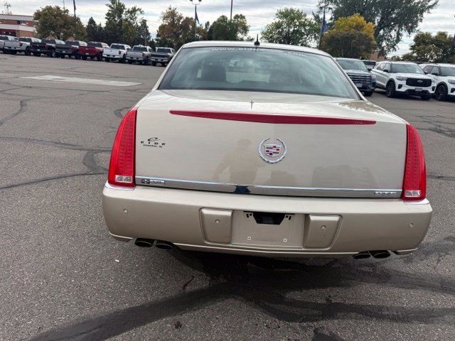 Used 2006 Beige Cadillac Base image 9