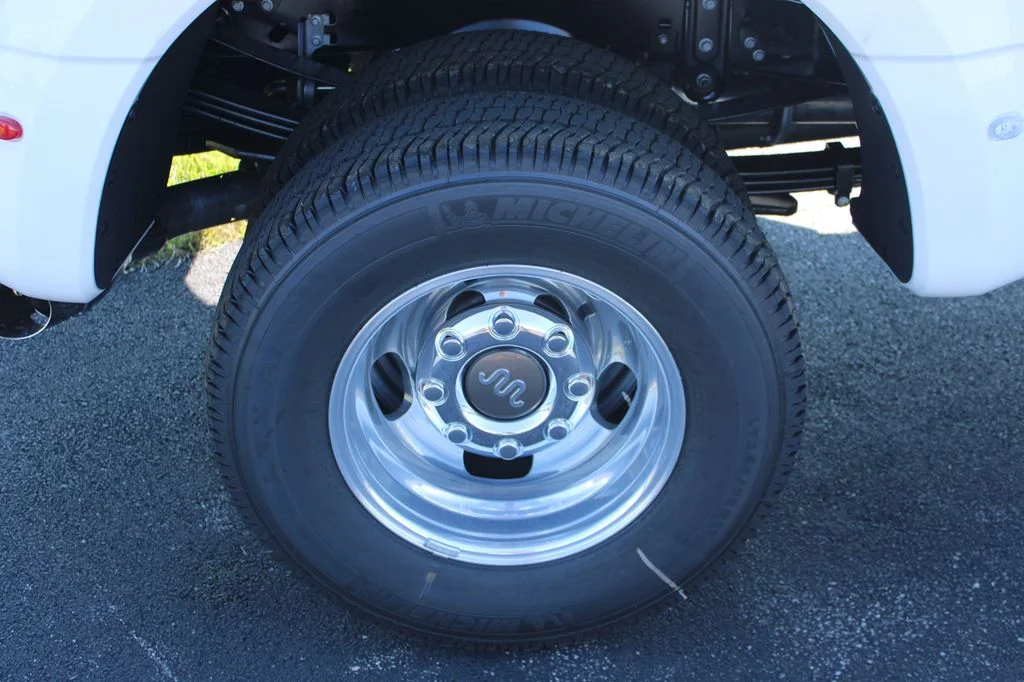 New 2026 Star White Metallic Tri-Coat Ford F-350® King Ranch® image 24