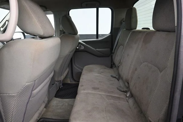 Used 2015 Black Nissan SV image 17